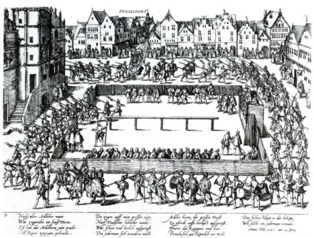 Eine Schwarz-Weiß-Zeichnung einer kämpfenden Menge in einer Stadt mit Gebäuden im Hintergrund und der Beschriftung 'Die Schlacht von Düsseldorf' unten.