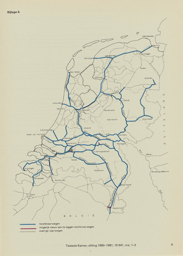 Blaue Linie auf einer Karte der Niederlande auf Papier mit begleitendem Text.