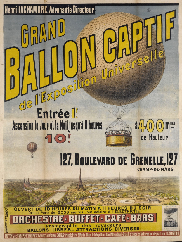 Ein Vintage-Plakat, das die große Ballon-Kaptif de l'Exposition Universelle ankündigt, zeigt Heißluftballons, Gebäude, Bäume und den Himmel mit Textinformationen zum Event.